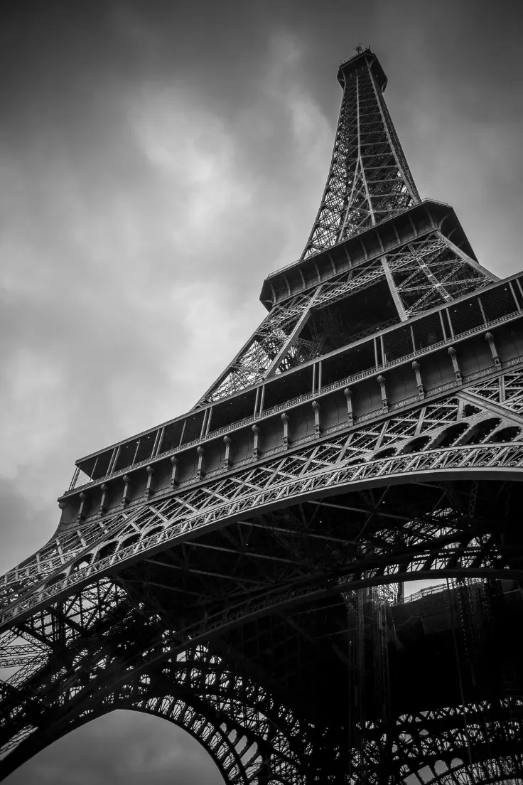 bnw Eiffel Tower